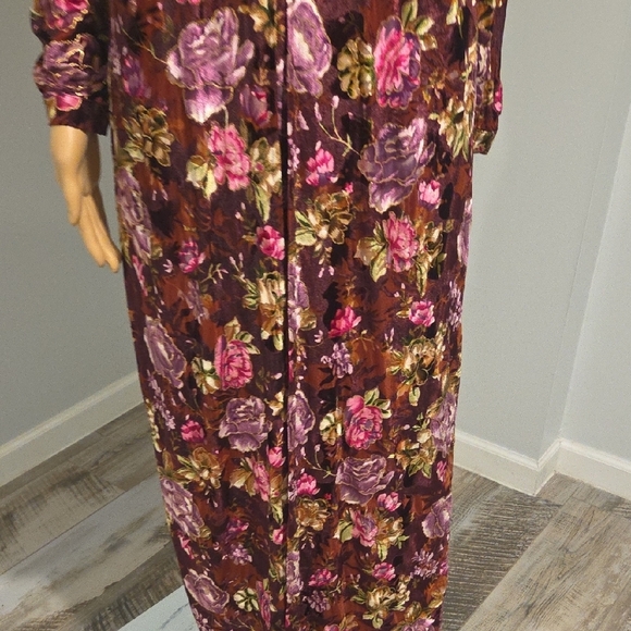 Xtaren Maxi  Dress With Shorts - Picture 6 of 10